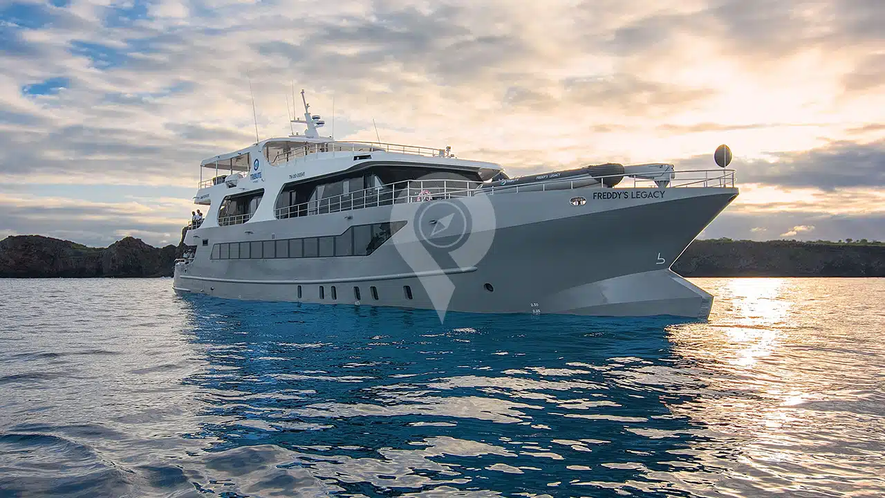 Galapagos-Tribute-Yacht-2