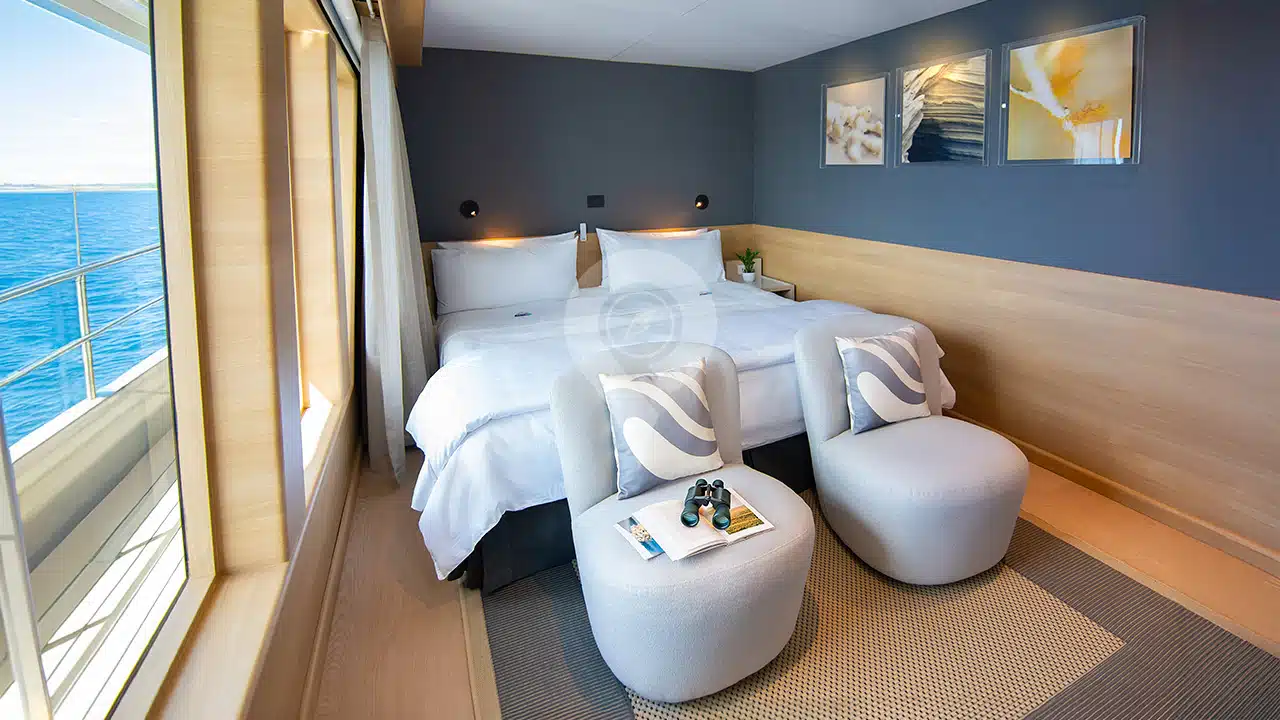 Galapagos-Tribute-Yacht-Panorama-Suite