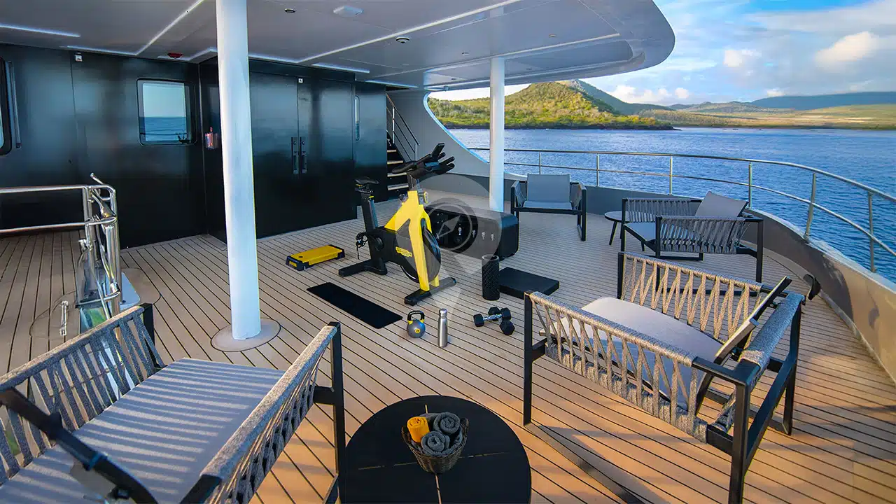 Galapagos-Tribute-Yacht-pop-up-fitness