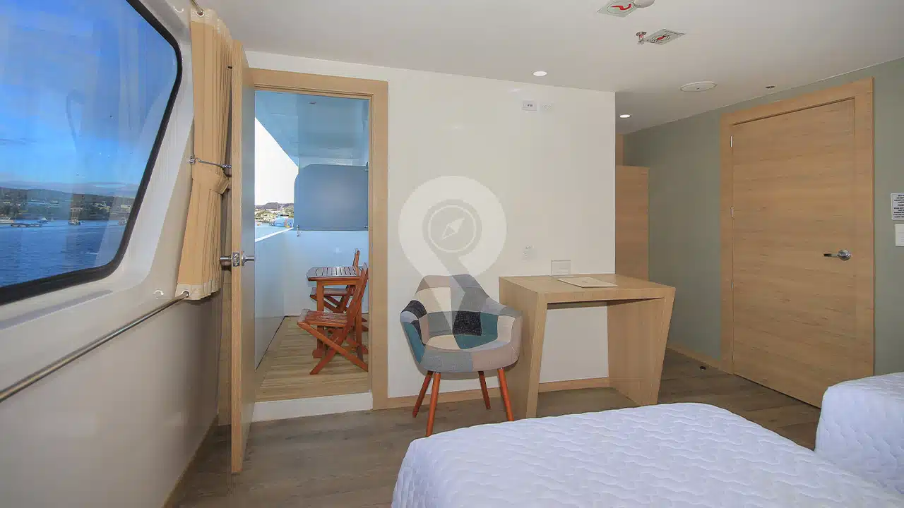 Grand-Queen-Beatriz-Galapagos-Yacht-deluxe-balcony-suit-2