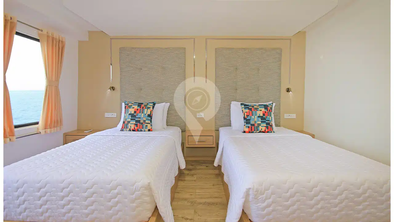 Grand-Queen-Beatriz-Galapagos-Yacht-twin-cabin