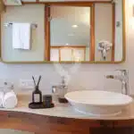 Integrity-Galapagos-Yacht-standard-queen-cabin-3