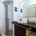 Natural-Paradise-Galapagos-Yacht-jr-suite-bathroom-upper-deck