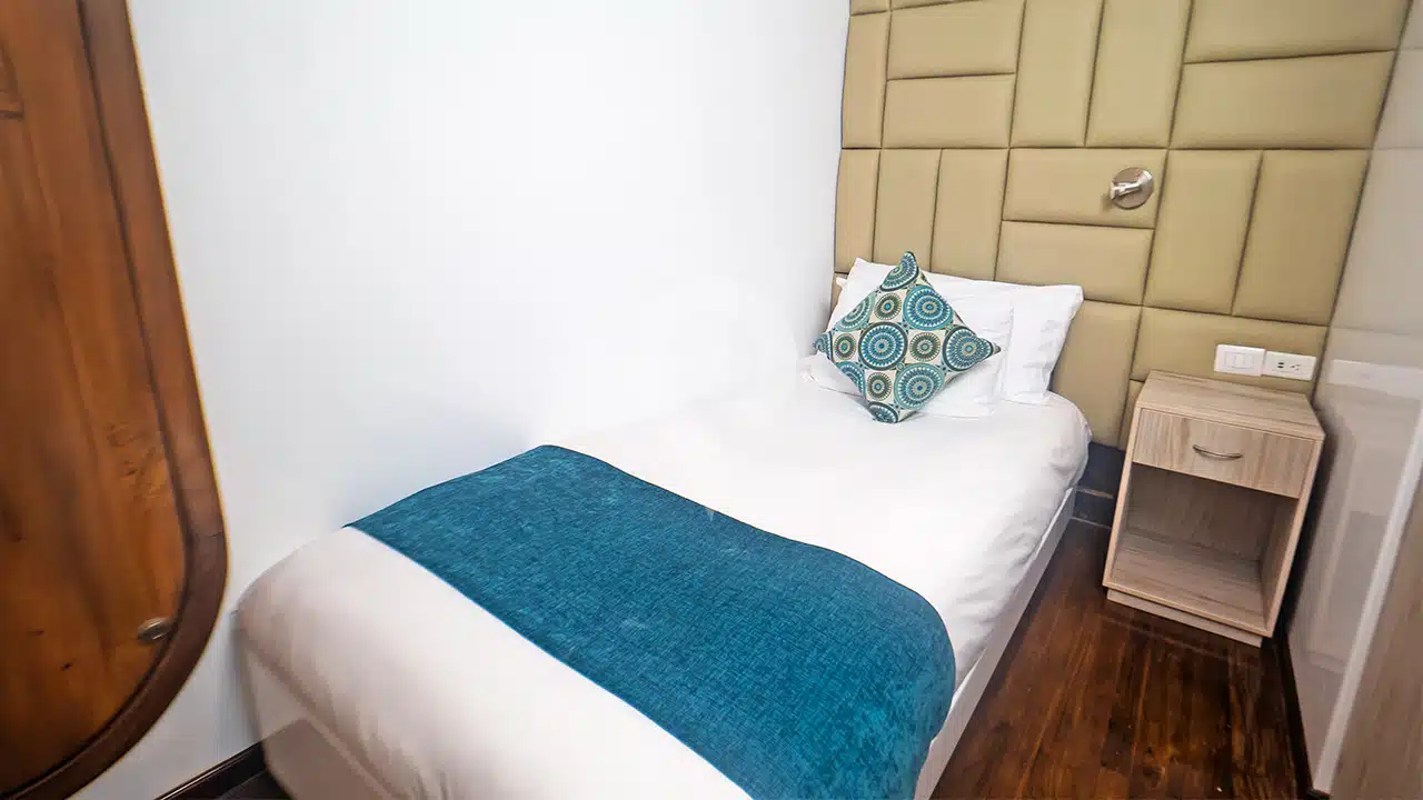 Petrel-Galapagos-Catamaran-single-cabin