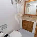 Tip-Top-4-Galapagos-Yacht-bathroom-2