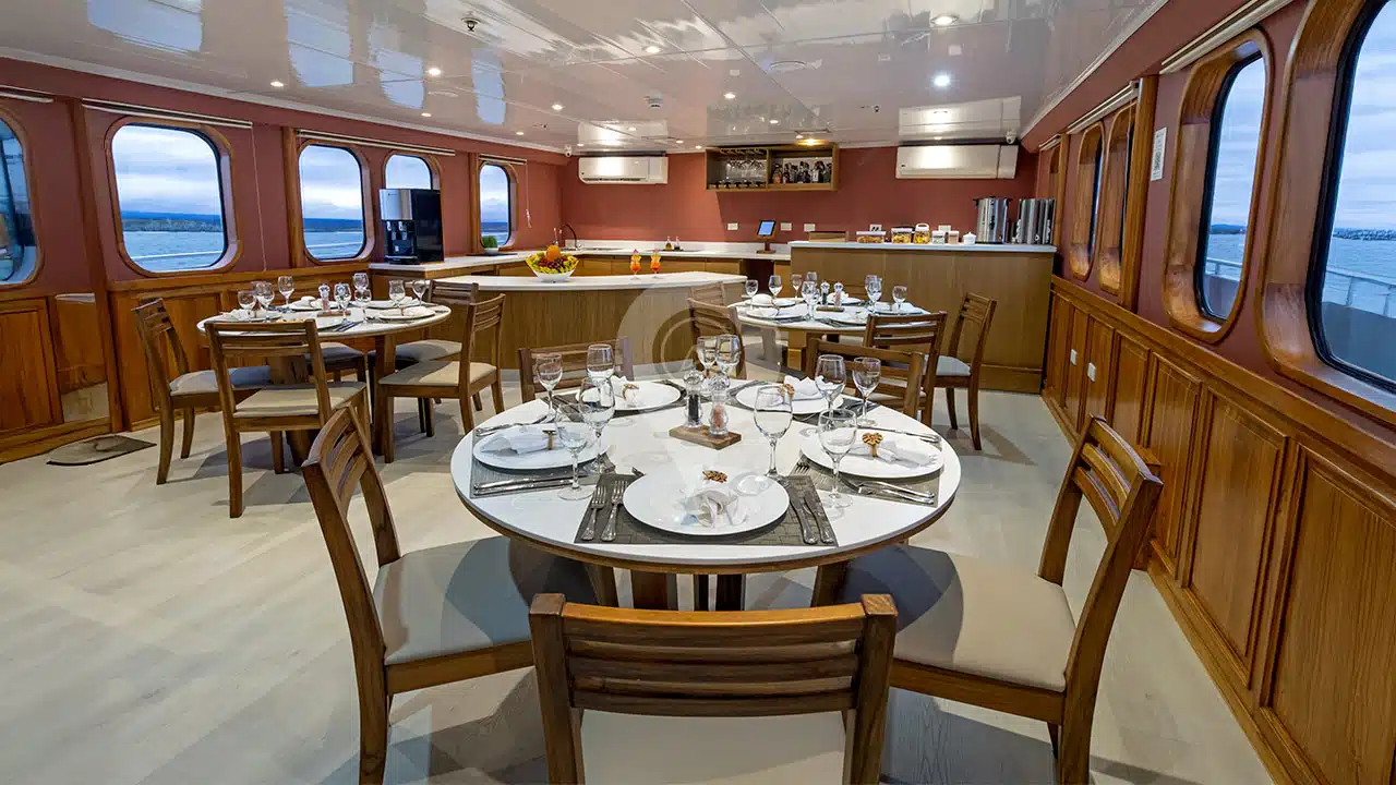 Tip-Top-4-Galapagos-Yacht-dining-area-2