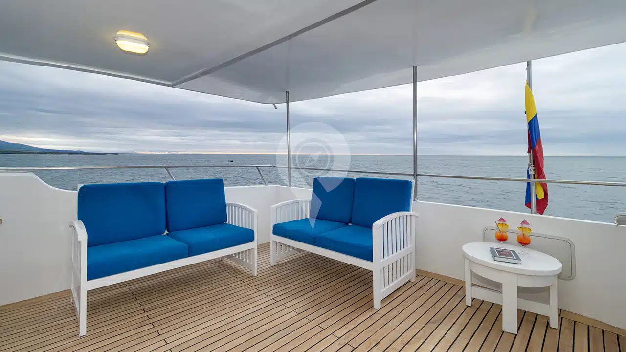 Tip-Top-4-Galapagos-Yacht-terrace