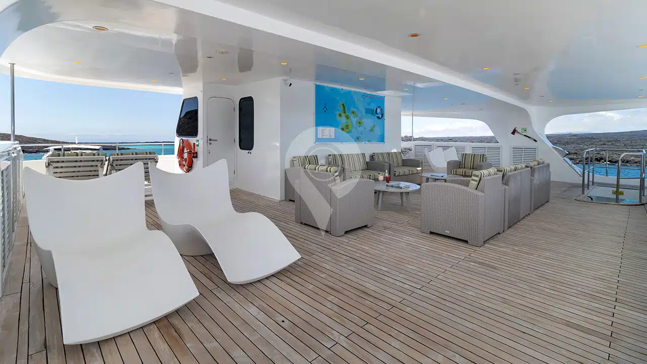 Tip-Top-5-Galapagos-Catamaran-sun-deck-2