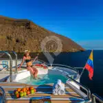 Treasure-of-Galapagos-Catamaran-jacuzzi-sundeck-2
