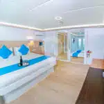 Treasure-of-Galapagos-Catamaran-owner-suite