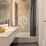 Galaxy-Diver-II-bathroom-2