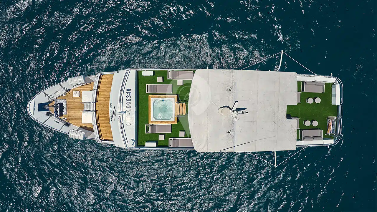 Monserrat-Galapagos-Yacht-2