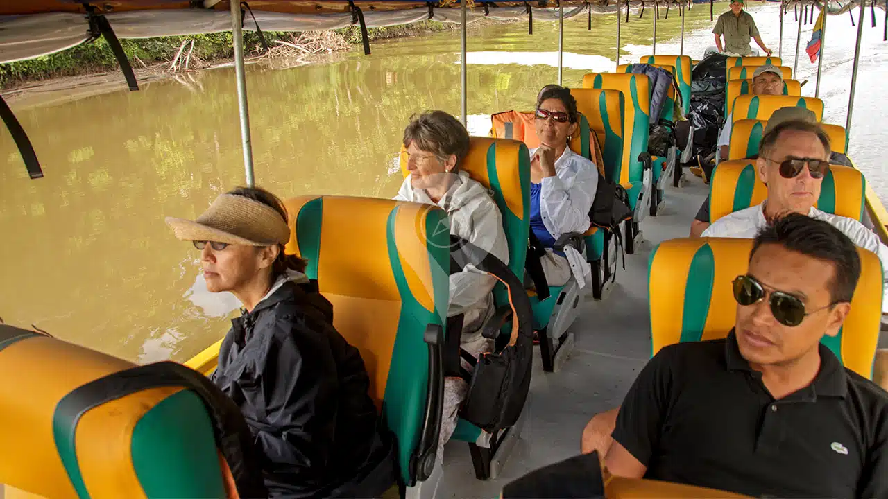 Amazon-Dolphin-Lodge-activities-03