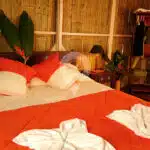 Amazon-Dolphin-Lodge-bedroom-02