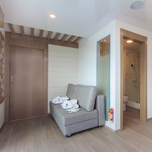 interconnected-cabins-q2