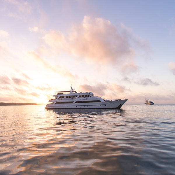 superyate-en-galapagos-p1