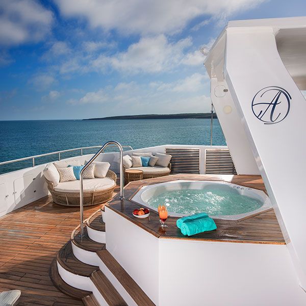 4-day-galapagos-cruises-q2