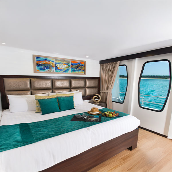 alya-catamaran-similar-q1