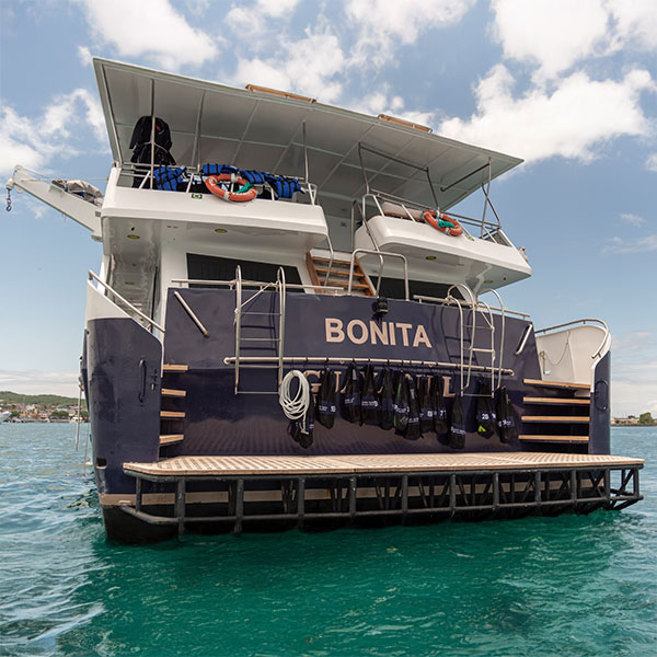 bonita-galapagos-yacht-similar-q1_1